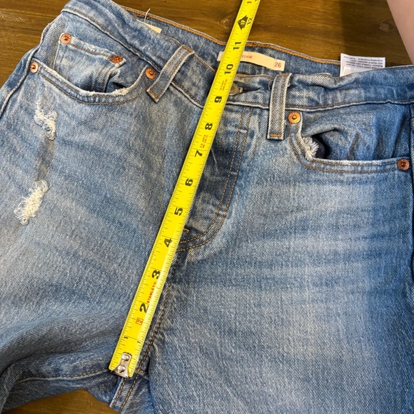 Levi’s Wedgie Straight Leg Jeans Denim Medium Wash Distressed Raw Hem Cropped - Picture 8 of 13